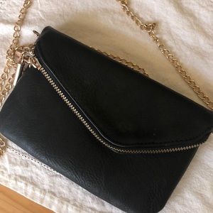 Francesca’s crossbody envelope clutch